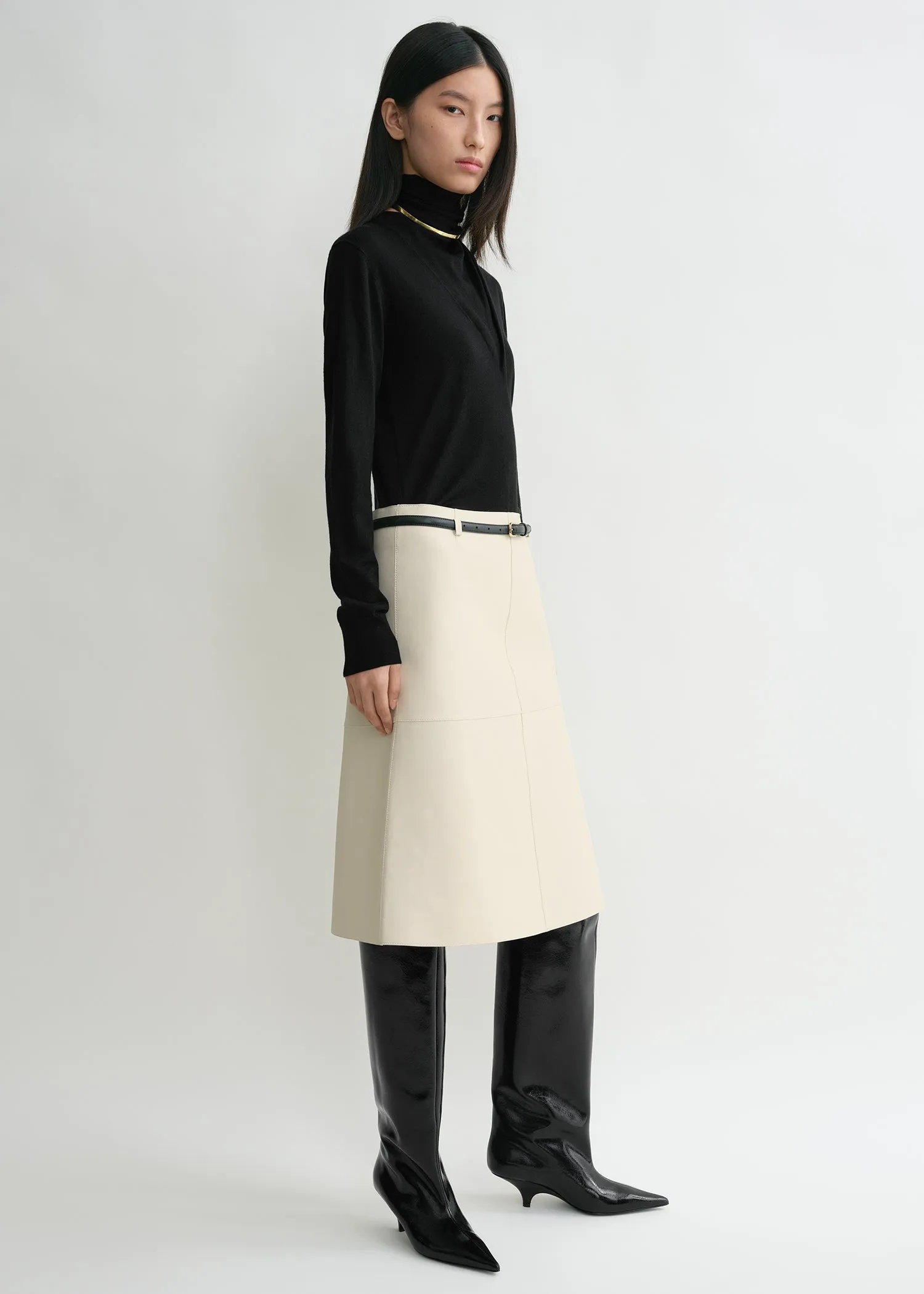 Double leather skirt off-white