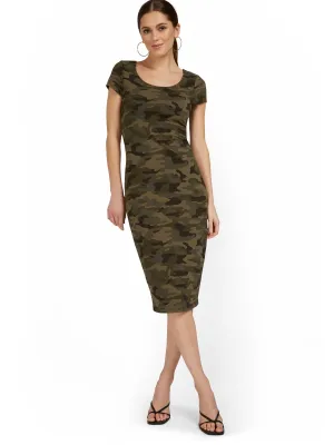 Petite Camo-Print Scoopneck Cap-Sleeve Midi Dress - Everyday Collection